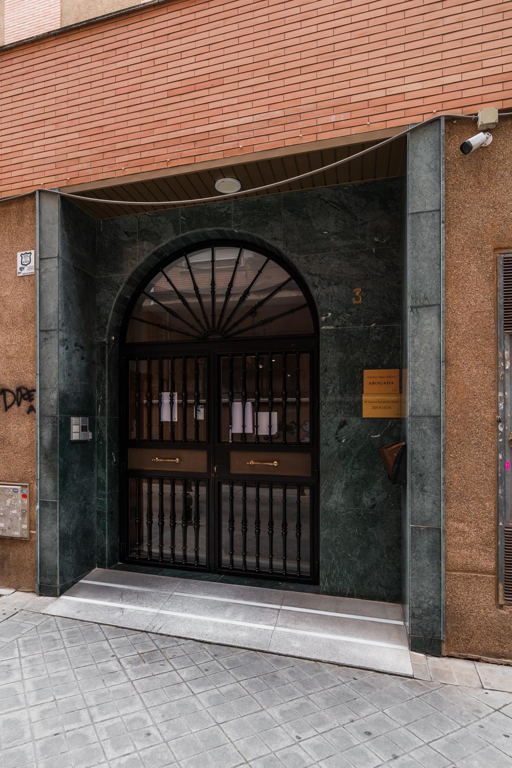 Tuguest Station With Parking Granada Exterior foto